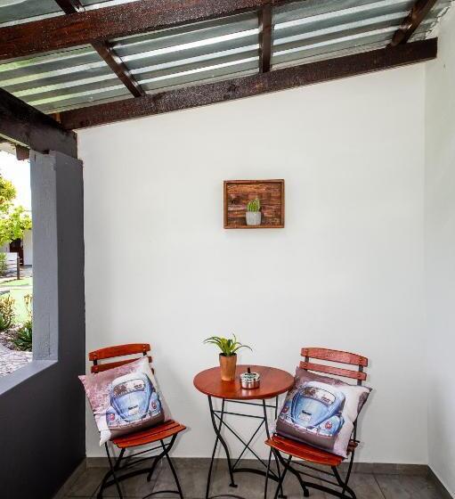 פנסיון Kleinplasie Guesthouse