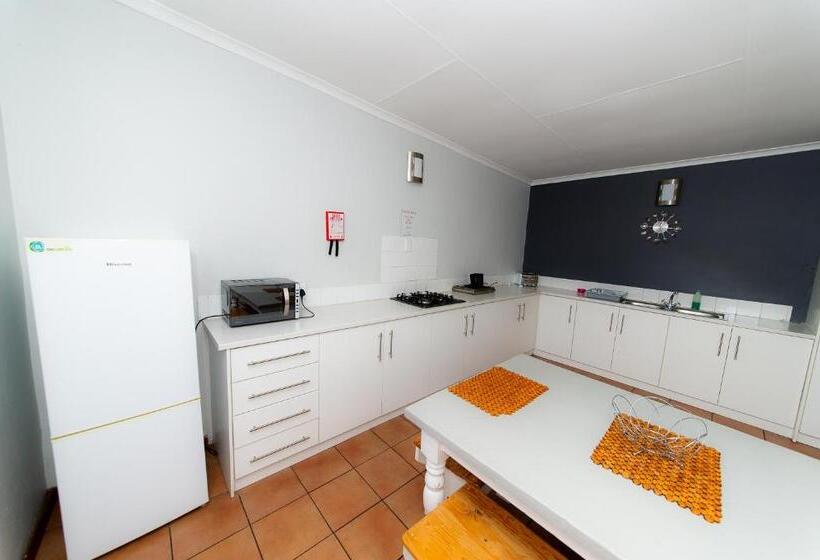 פנסיון Kleinplasie Guesthouse