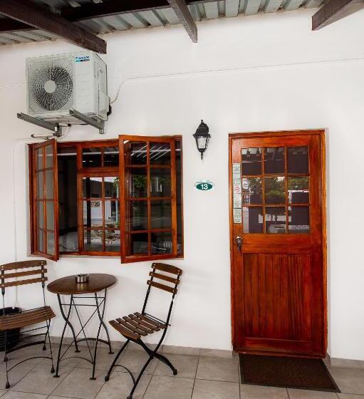 פנסיון Kleinplasie Guesthouse