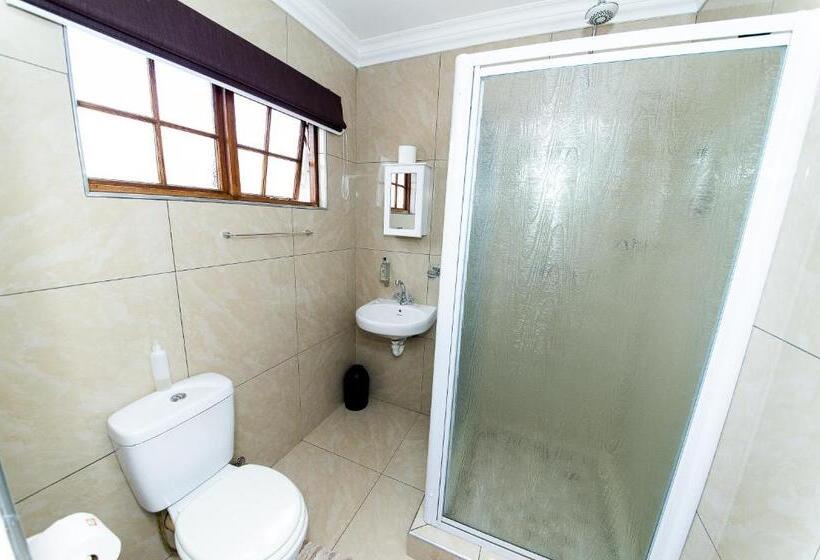 פנסיון Kleinplasie Guesthouse