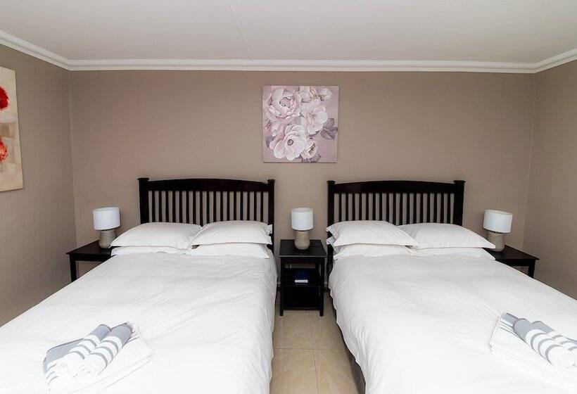 פנסיון Kleinplasie Guesthouse