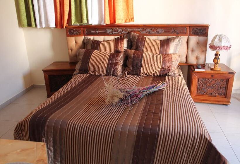 بنسيون Mohlongwafatshe Guest House