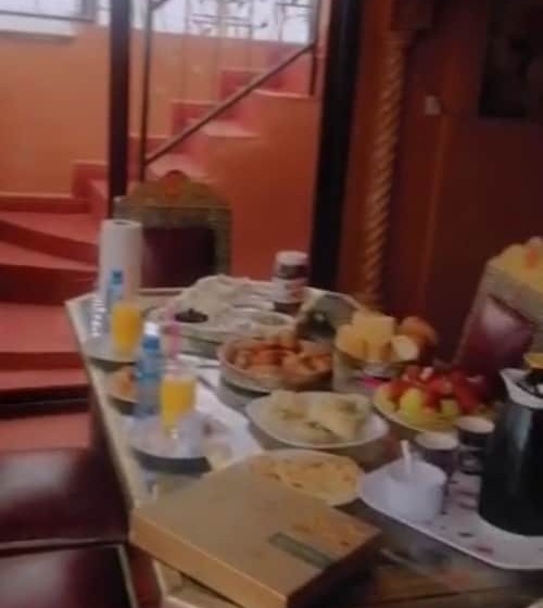 پانسیون Naima House