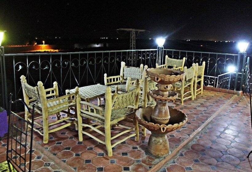 پانسیون Naima House