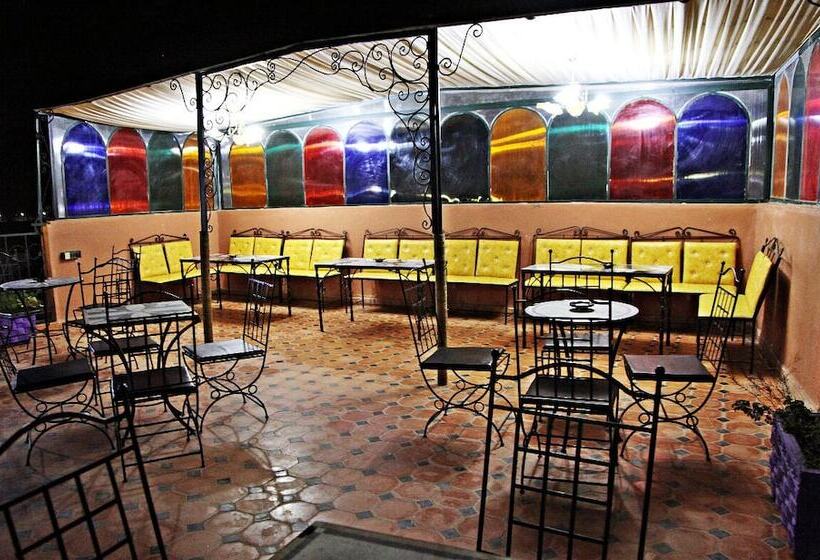 پانسیون Naima House