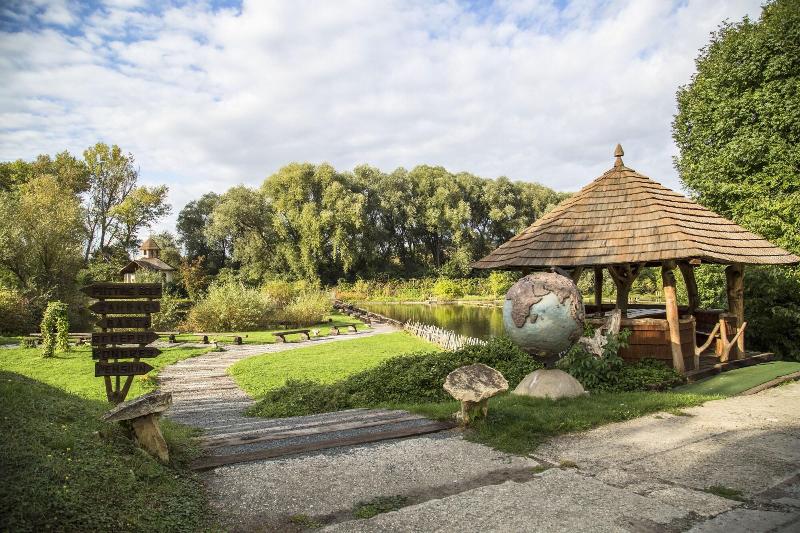 بنسيون Resort Svět