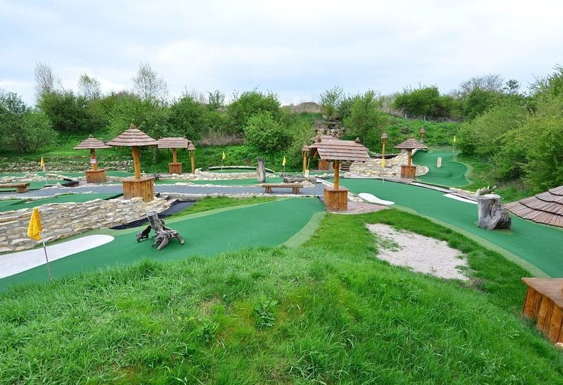 بنسيون Resort Svět