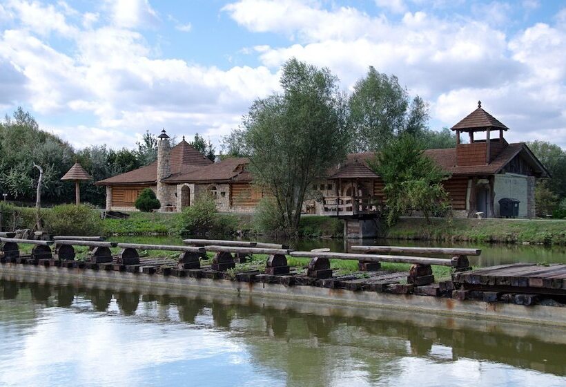 بنسيون Resort Svět