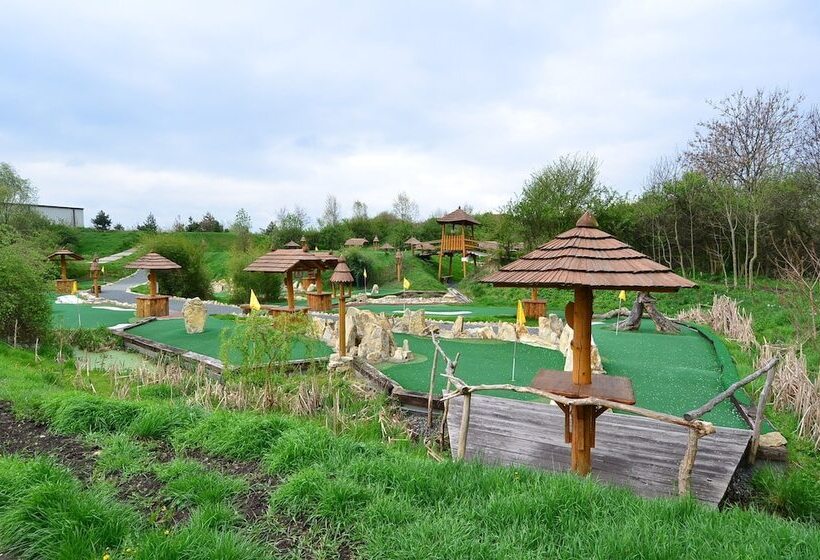 بنسيون Resort Svět