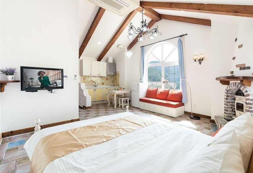 ペンション Sotto Voce