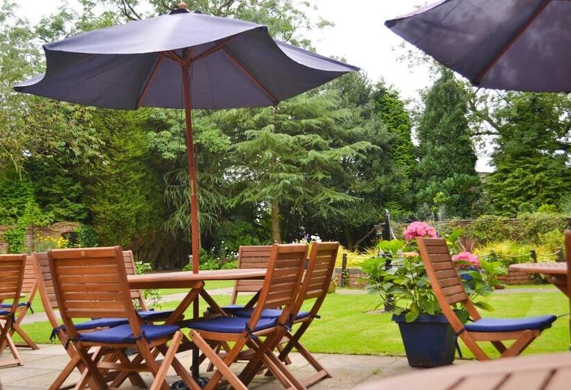 Пансион The Manor Guest House