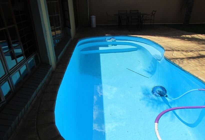 بنسيون Utopia Guest House