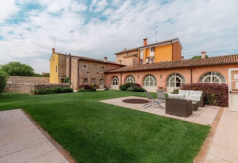 Residence Corte San Carlo