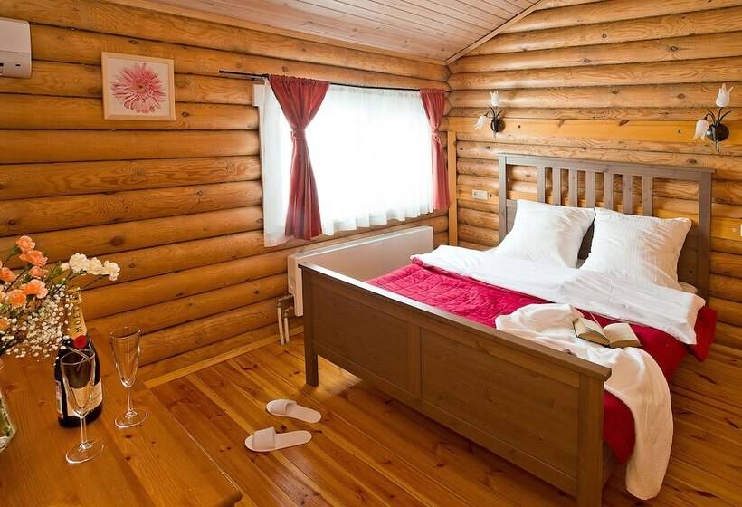 استراحتگاه Country Club White Horse