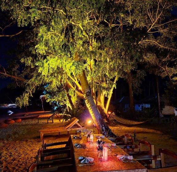 استراحتگاه Sunset Colors