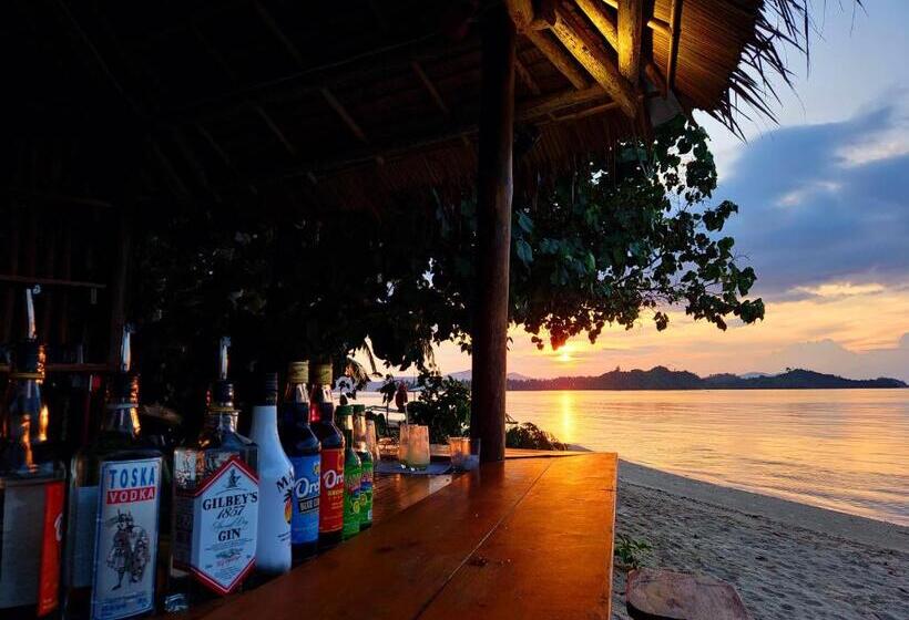 استراحتگاه Sunset Colors