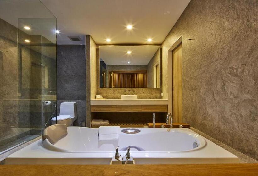 Serenity Hotel And Spa Kabinburi