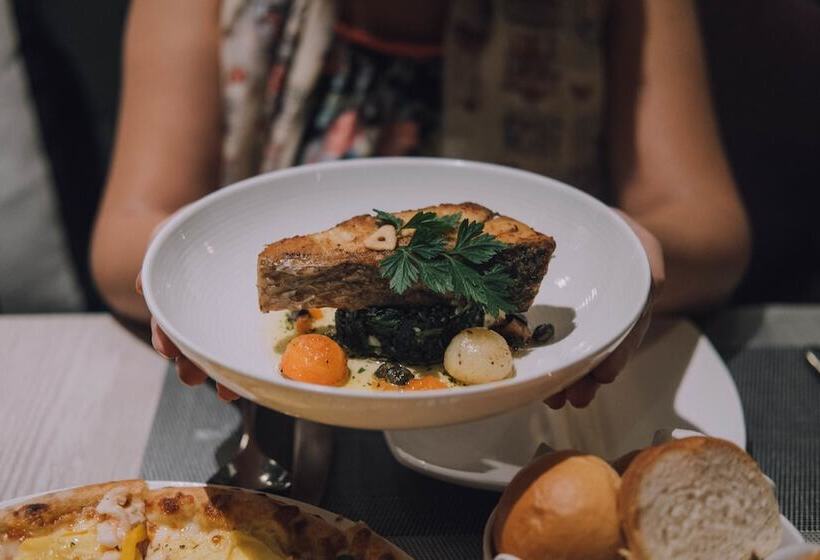 Serenity Hotel And Spa Kabinburi