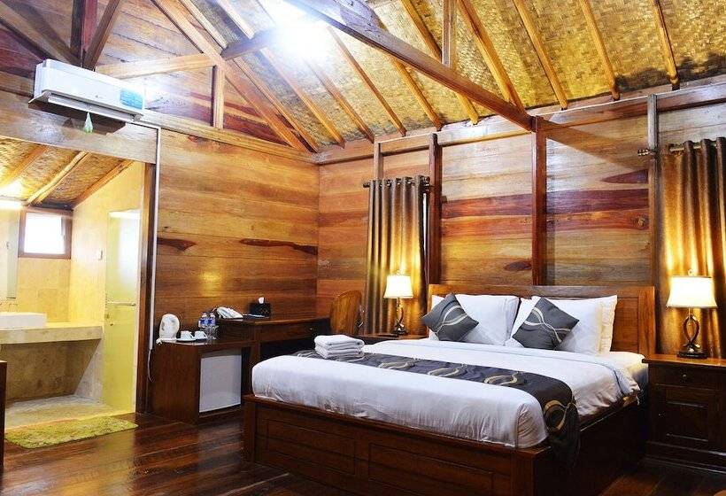 Отель The Highland Park Resort Bogor