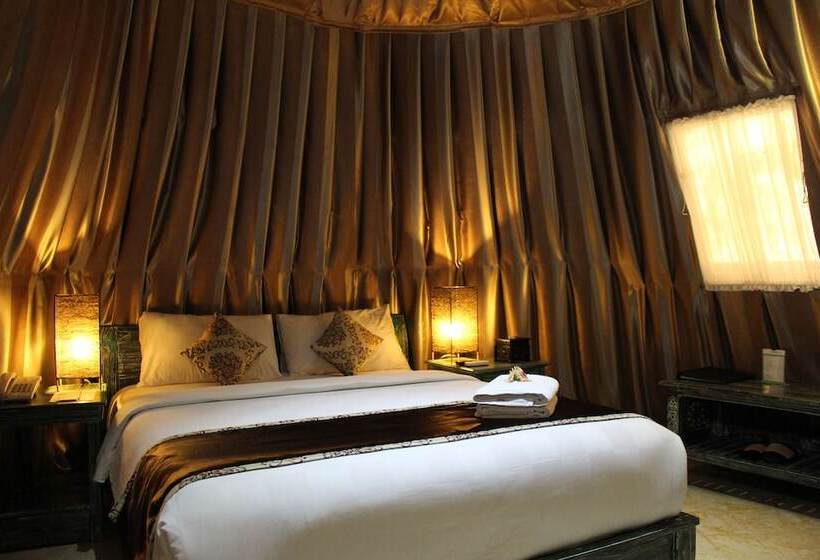 Отель The Highland Park Resort Bogor