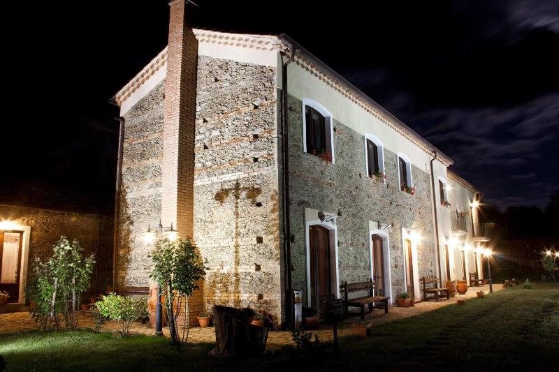 La Rosa Nel Bicchiere