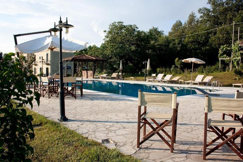 La Rosa Nel Bicchiere