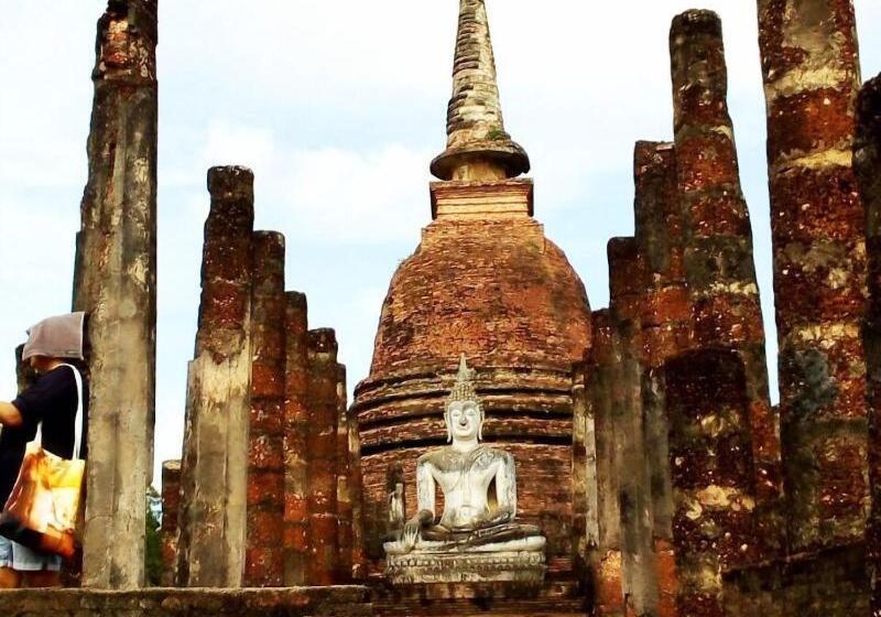 Baan Somlim Homestay   Hostel