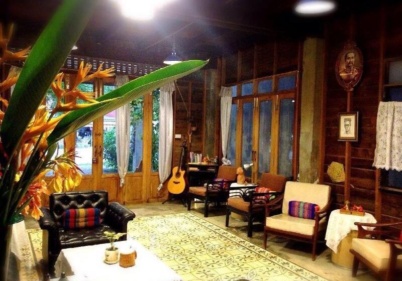 Baan Somlim Homestay   Hostel