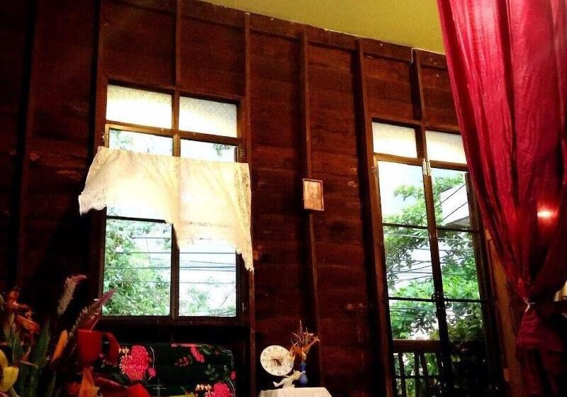 Baan Somlim Homestay   Hostel