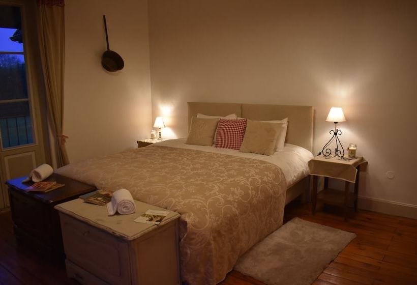 مبيت وإفطار Baccara Lodge