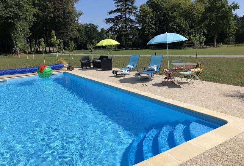 צימר Chambres D Hotes Chateau De La Croix Chemin