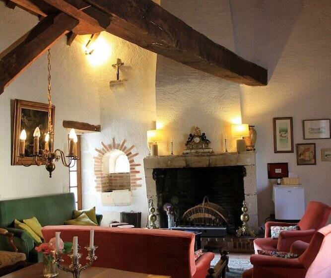 مبيت وإفطار Chateau Monastere De La Corroirie