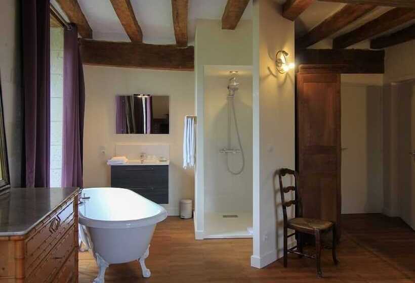 مبيت وإفطار Chateau Monastere De La Corroirie