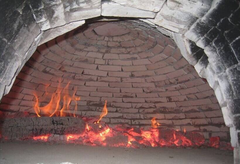 Bed and Breakfast Chez Lavergne Table D Hôtes