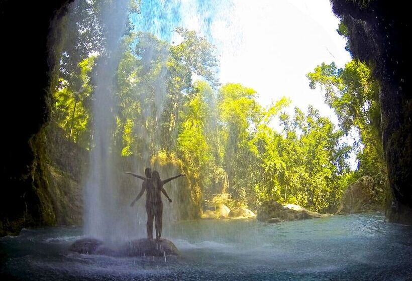 민박 Granada Beach Resort  Adults Only