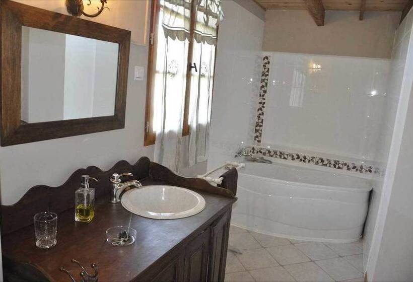 مبيت وإفطار La Grange De Briac