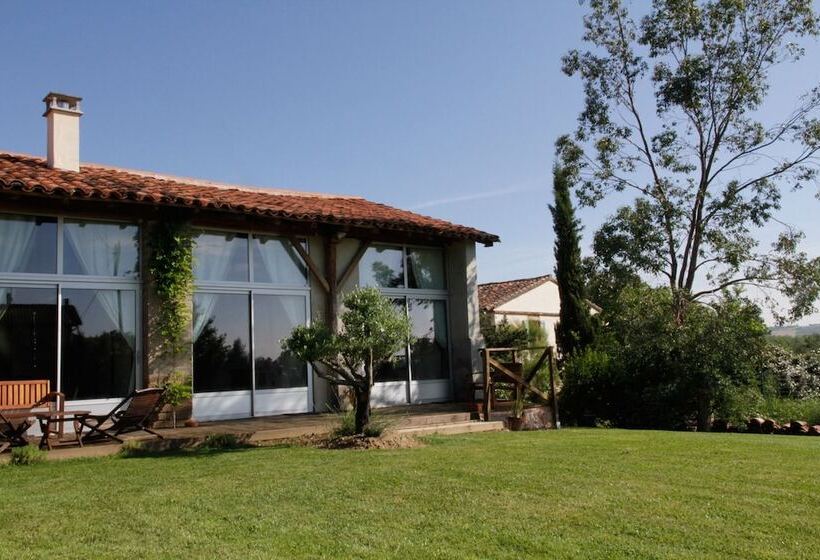 مبيت وإفطار La Grange De Briac