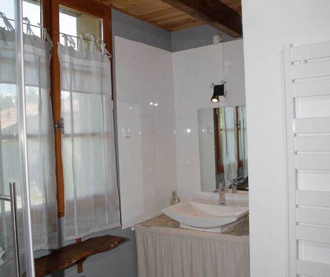 مبيت وإفطار La Grange De Briac