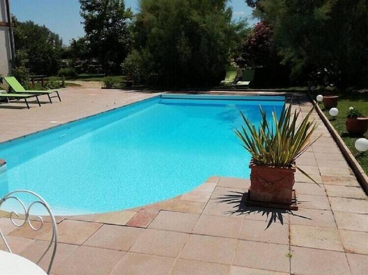 مبيت وإفطار La Grange De Briac