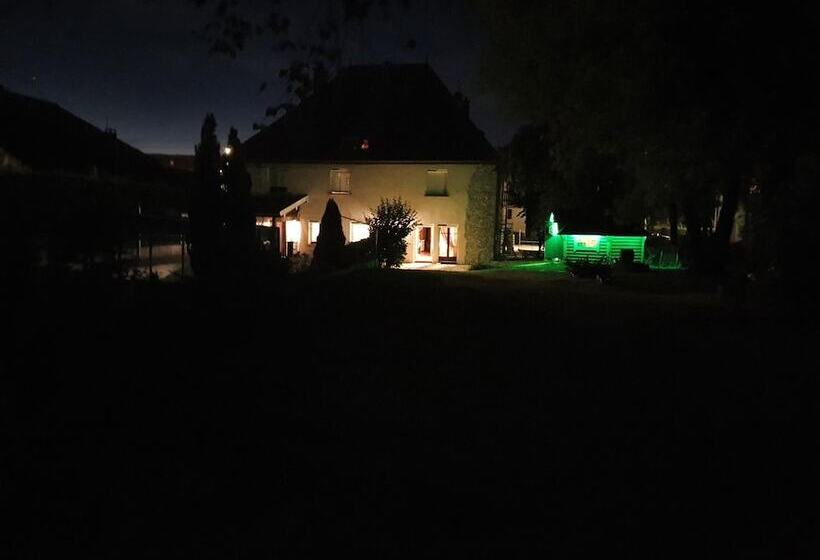 Bed and Breakfast Les Jardins D Armance