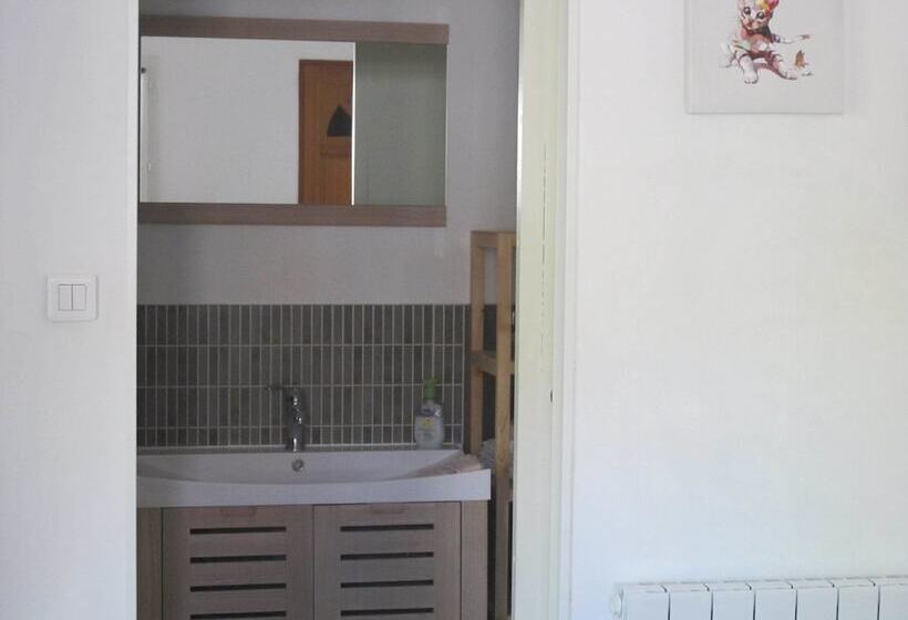 ベッドアンドブレックファースト Loucardalines