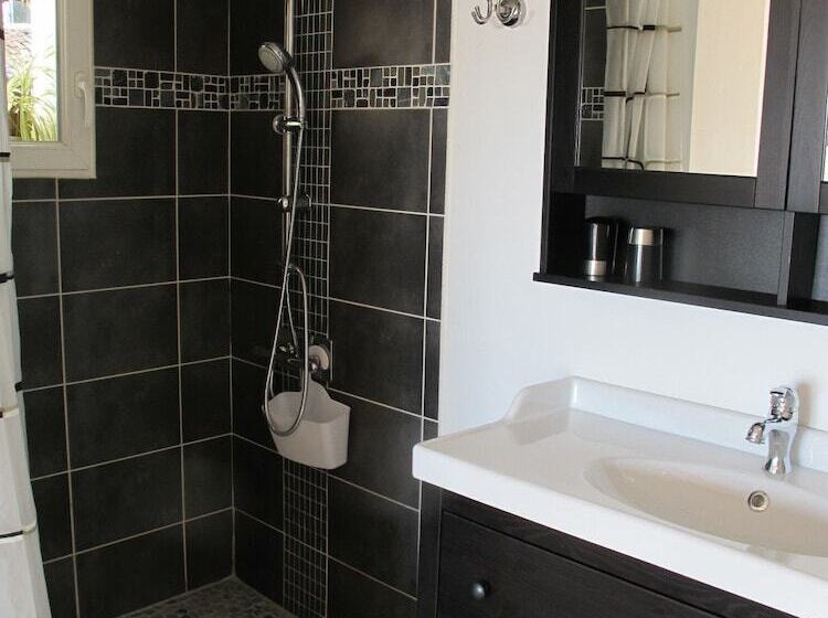 ベッドアンドブレックファースト Loucardalines