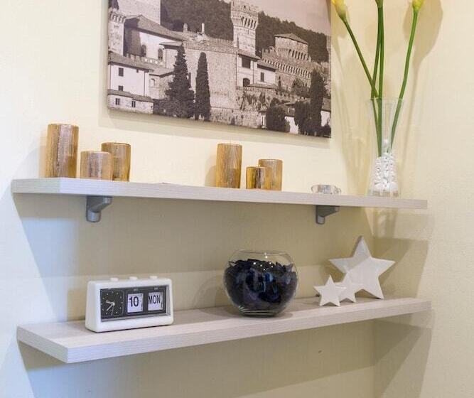 مبيت وإفطار Via Naldini N 61