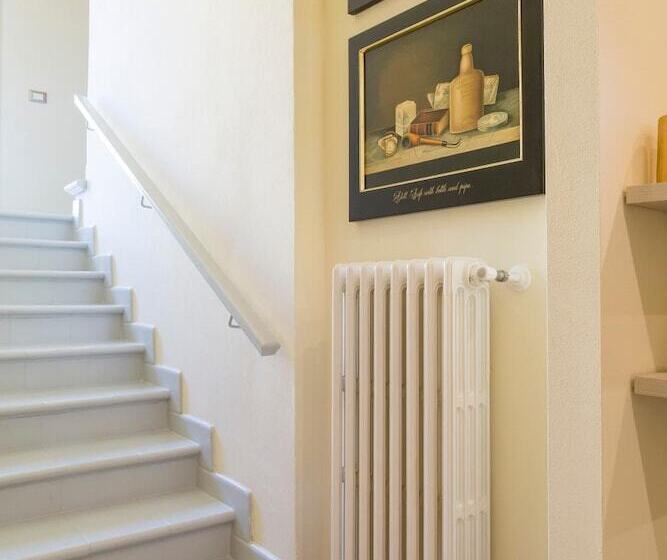 مبيت وإفطار Via Naldini N 61