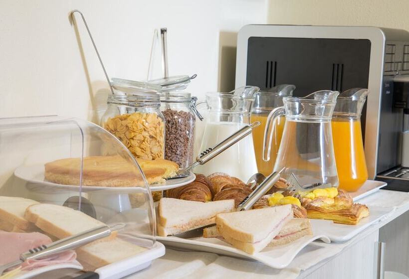 مبيت وإفطار Via Naldini N 61