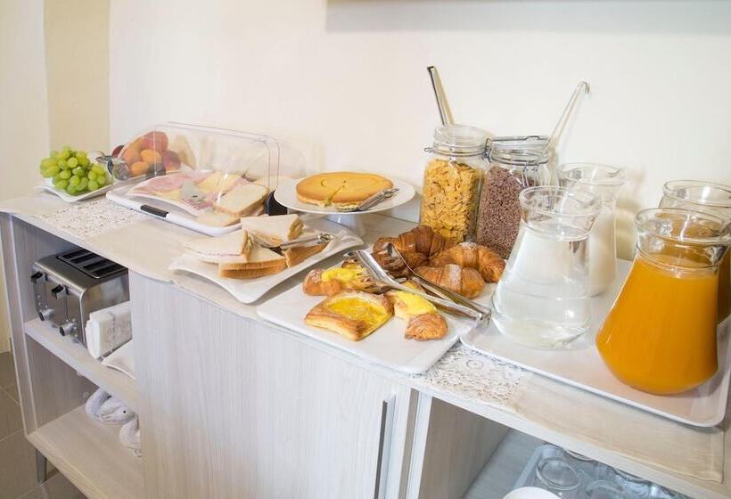 مبيت وإفطار Via Naldini N 61