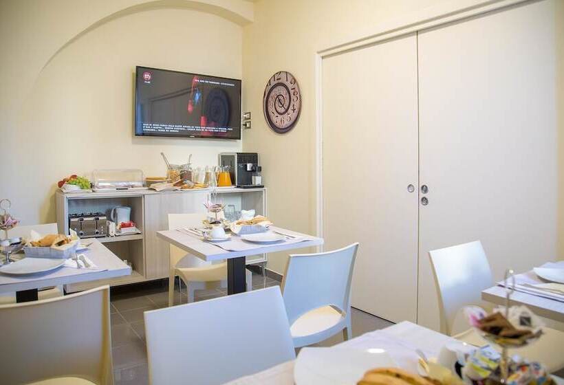 مبيت وإفطار Via Naldini N 61