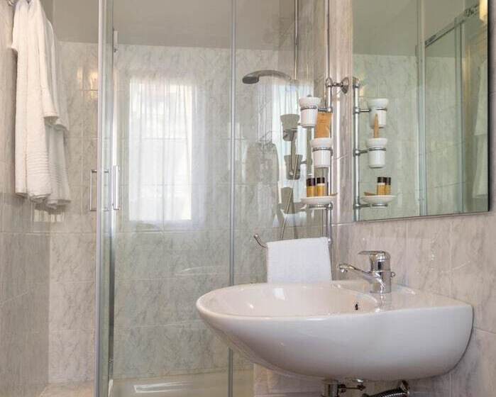 مبيت وإفطار Via Naldini N 61