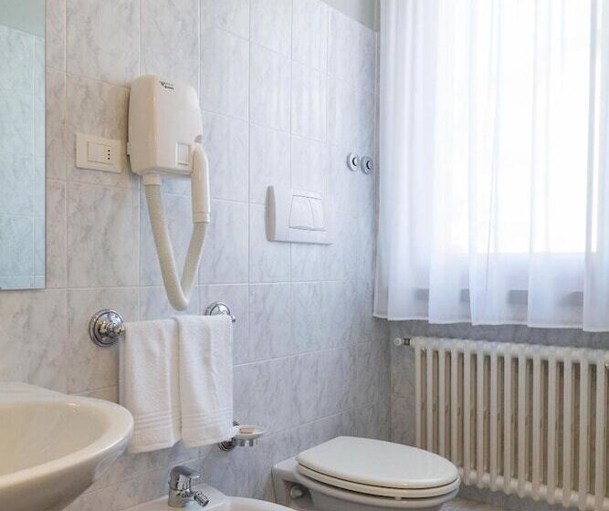 مبيت وإفطار Via Naldini N 61