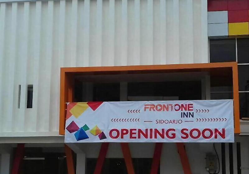 Front One Inn Sidoarjo